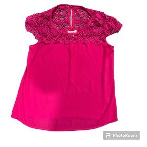 Skies are Blue Crochet Top Cap Sleeve Blouse - Medium